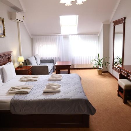 Sapsan Hotel Ternopil Exterior photo