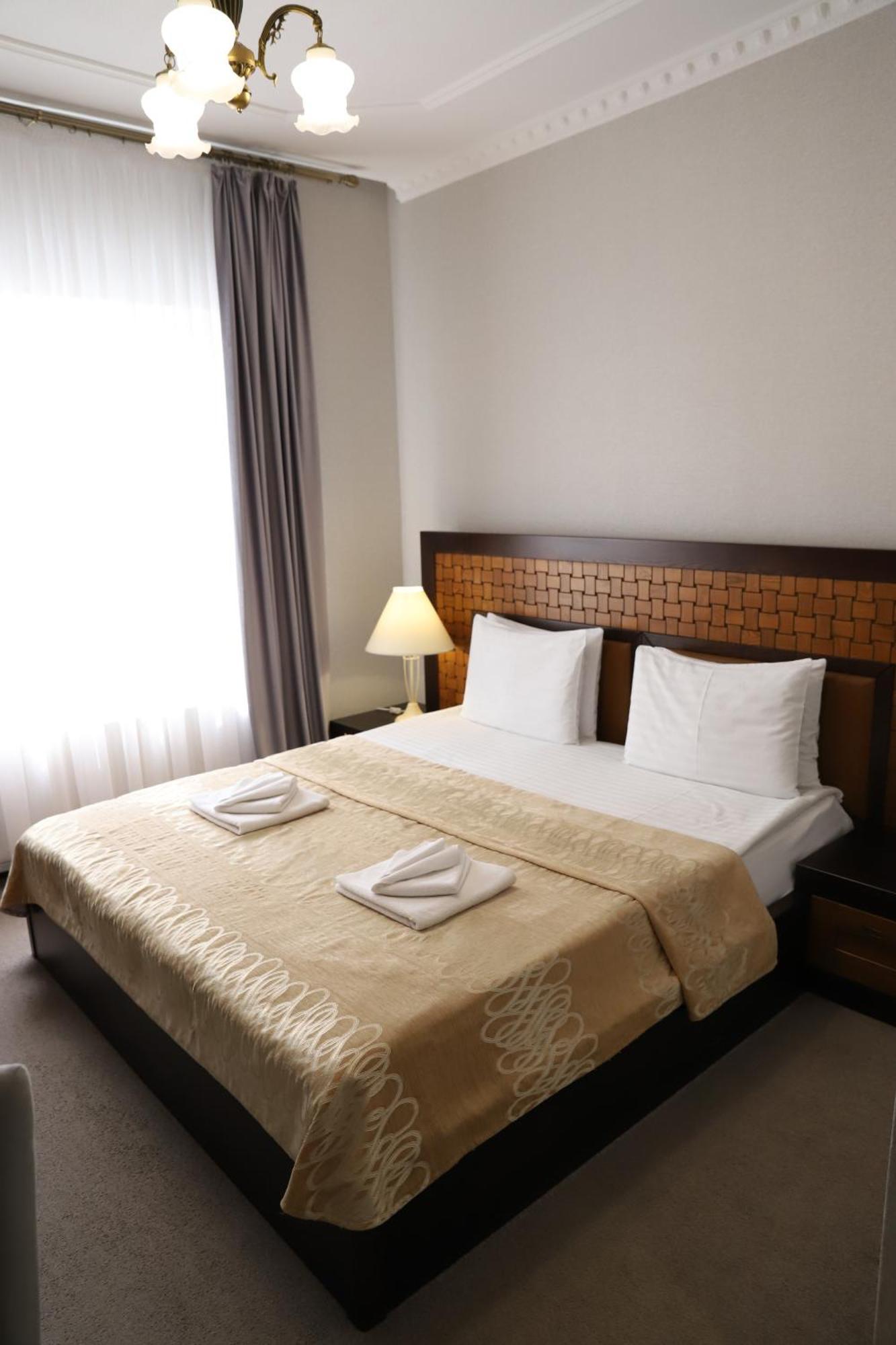 Sapsan Hotel Ternopil Exterior photo